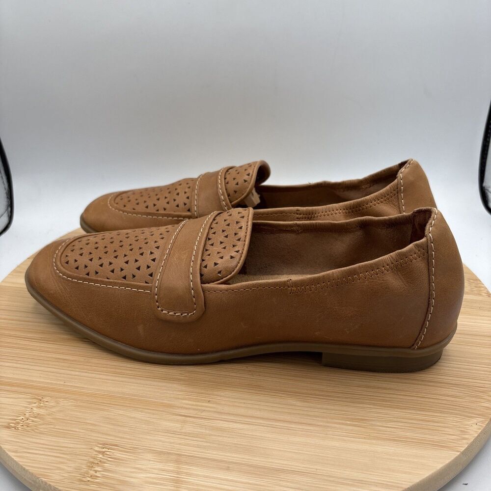 Clarks Lyrical Way Womens Cognac Leather Perforated Loafer Flat Shoe 8.5 - Picture 6 of 11